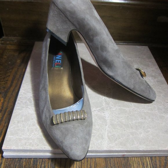 vaneli suede pumps